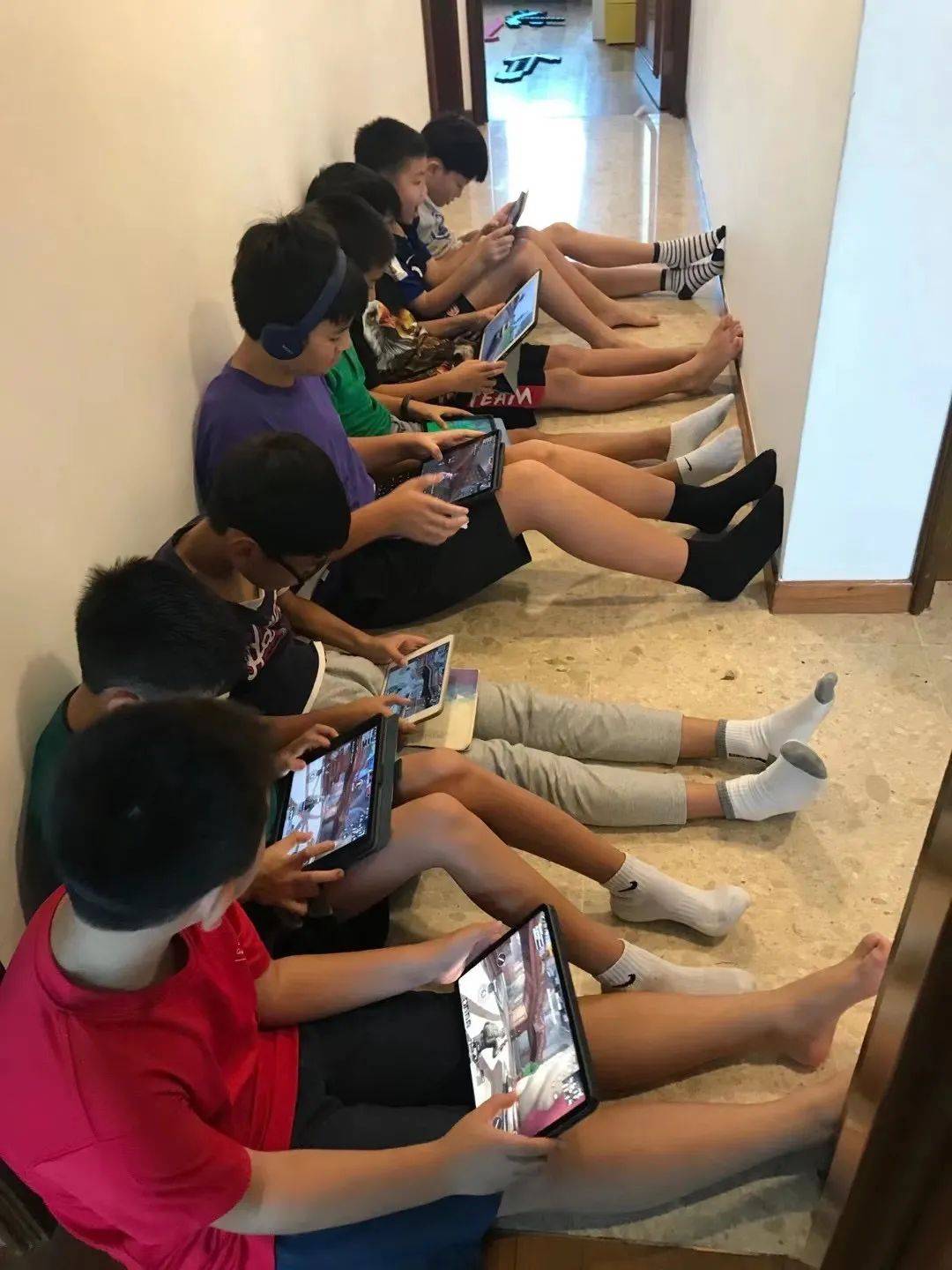 10岁儿子沉迷游戏怎么办?新加坡妈妈怎么机智化解难题