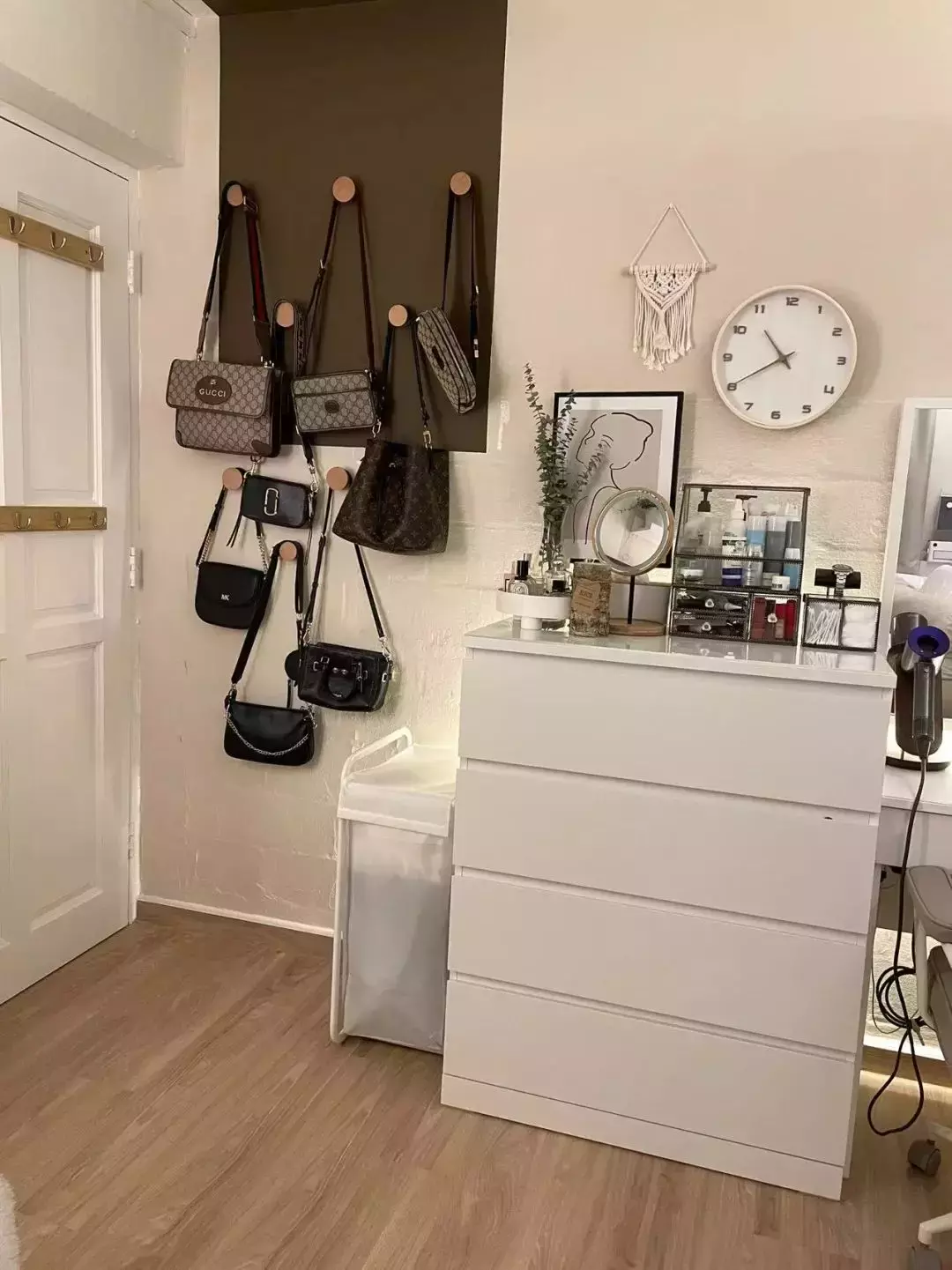 新加坡小夫妻最強出租房改造!變身ins風小家,猜猜花了多少錢