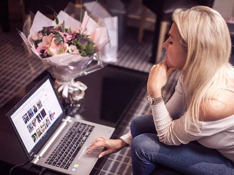 新加坡猥琐男假装“干爹”经纪人，骗了11个女孩拍裸照、发生关系