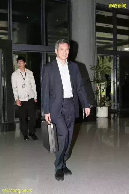 他，竞选总理接班人失利，却赌赢了抗疫！新加坡卫生部长王乙康，口碑逆转