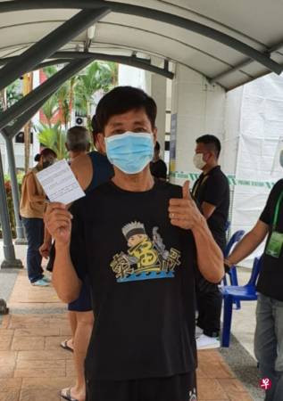 ◤新國大選◢王冠逸首次投票 “蒙面”仍遮不住星光