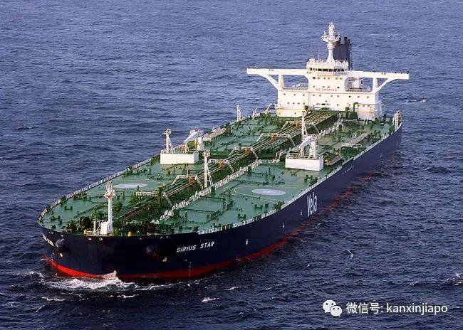 新加坡海峽時隔40年又現大批萬噸級“僵屍油輪”！集運全面降價又是爲什麽