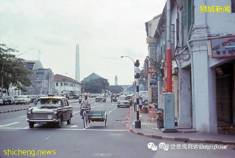 上世紀50-60年代，南洋島國新加坡，迎來經濟繁榮的第一次來臨時!