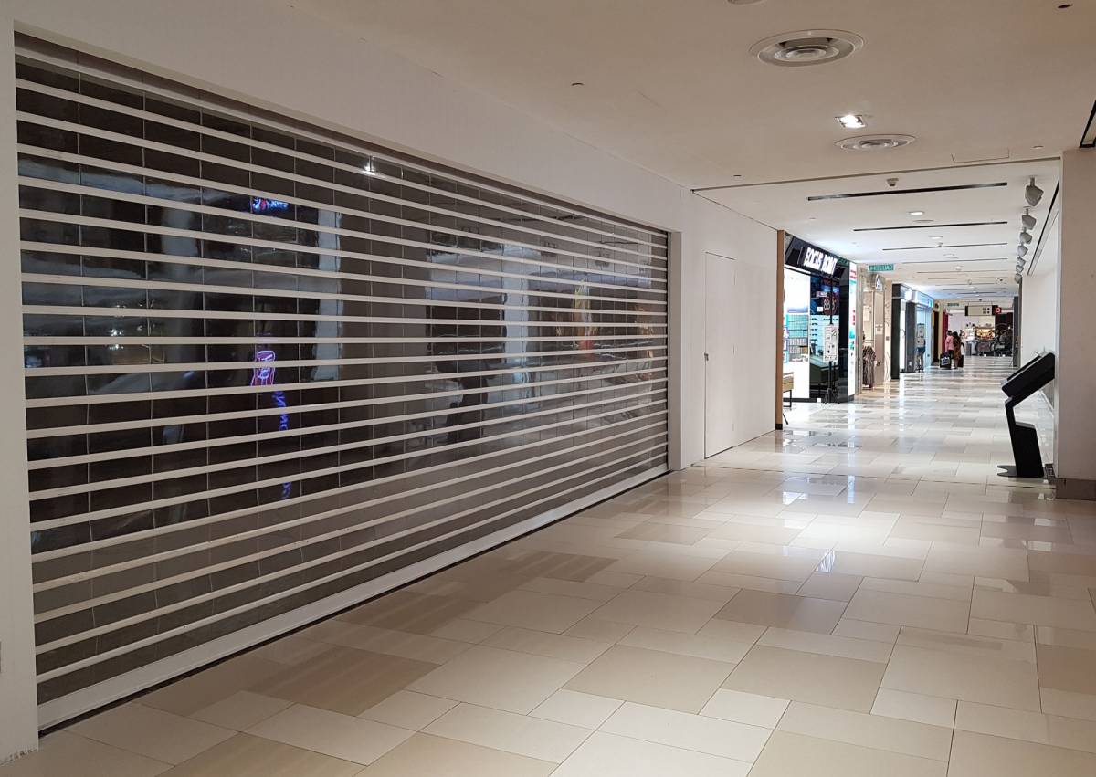 【防疫一周年】去年封關前夕 客工趕路徒步越堤