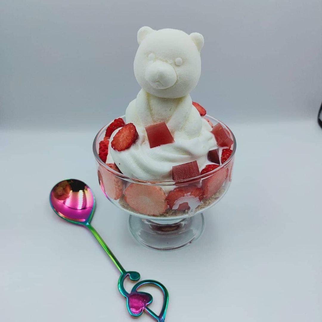 牛车水甜品店Mocchi🐻泡澡小熊拿铁+熊熊造型蛋糕,瞬间萌化你的心❣️