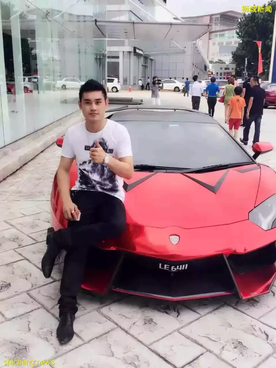 罕見爆光！新加坡一次逮捕這35人！他們用騙來的錢買豪宅名表，開法拉利、勞斯萊斯