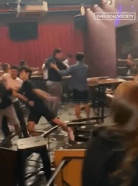 昨晚！新加坡這個地方，上演全島最“刺激”的平安夜混戰