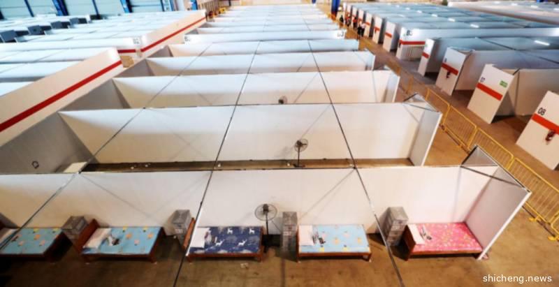 新加坡正在迅速提高隔离设施的规模，第四个方舱医院正在建设