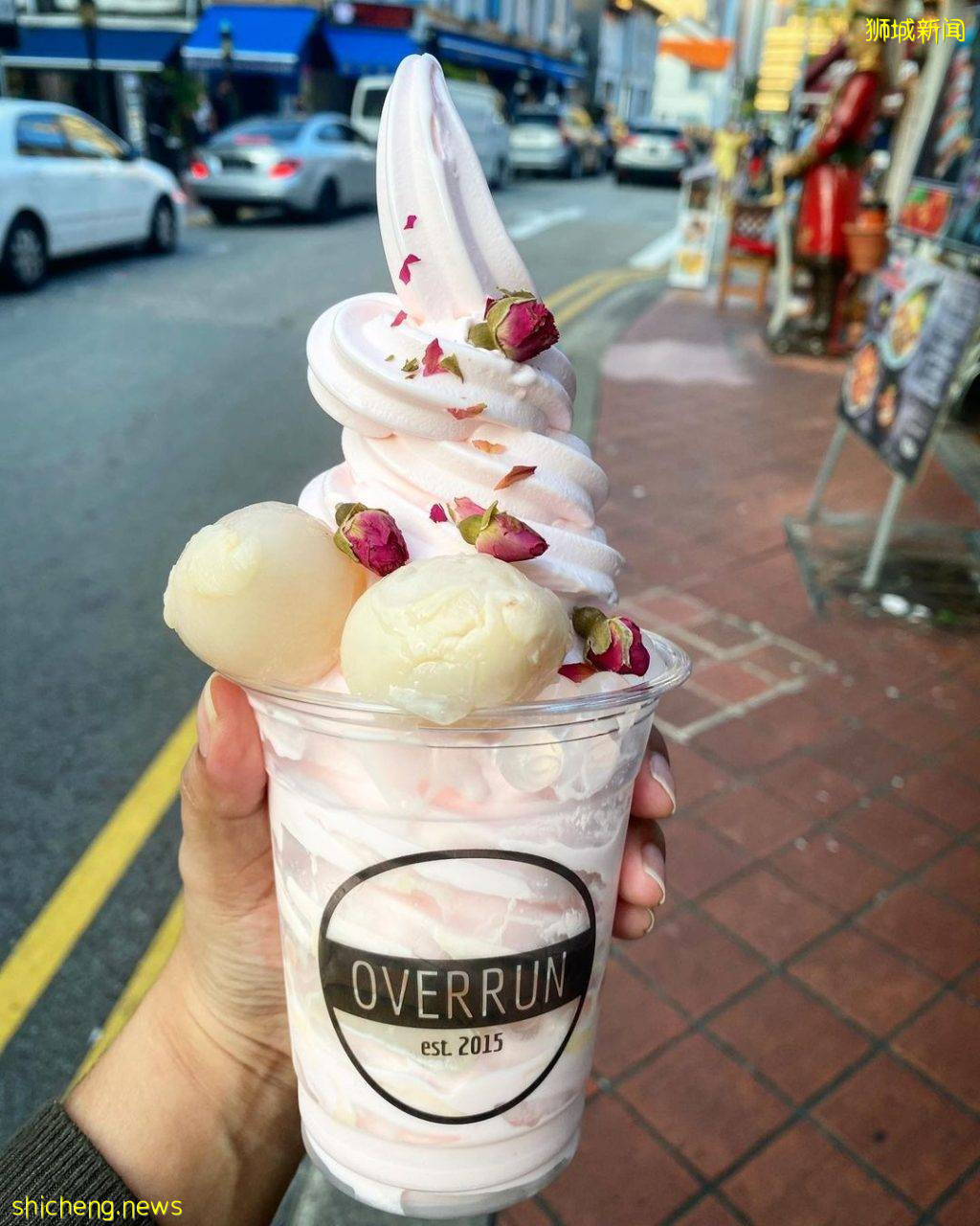 热天来吃冰🍦 Overrun煎蕊榴梿冰淇淋+超多创意口味!满满一杯挤到满,配料绝对不手软💥