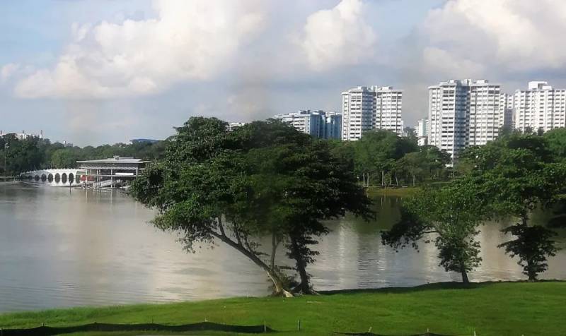 山遙路遠話裕廊