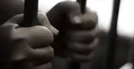 青少年犯罪率过去10年下降43.3%,但更多滥用药物及性犯罪