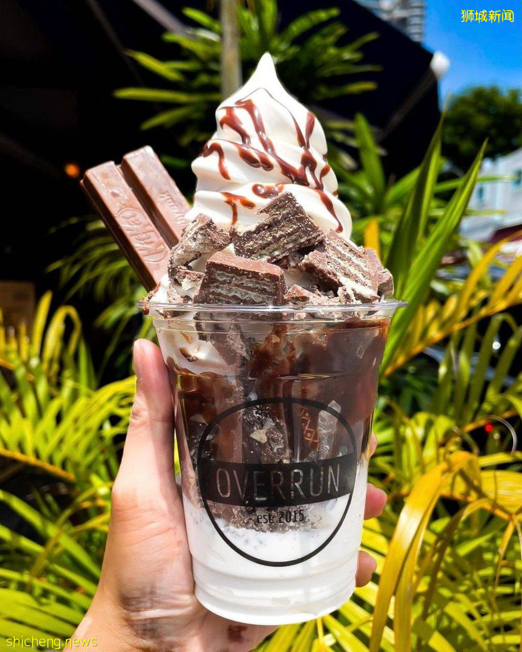 热天来吃冰🍦 Overrun煎蕊榴梿冰淇淋+超多创意口味!满满一杯挤到满,配料绝对不手软💥