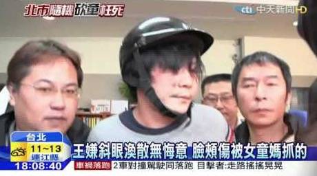 警察下跪震驚全網,實拍昆明人質劫持案有多驚心動魄!新加坡的警察也曾這樣做