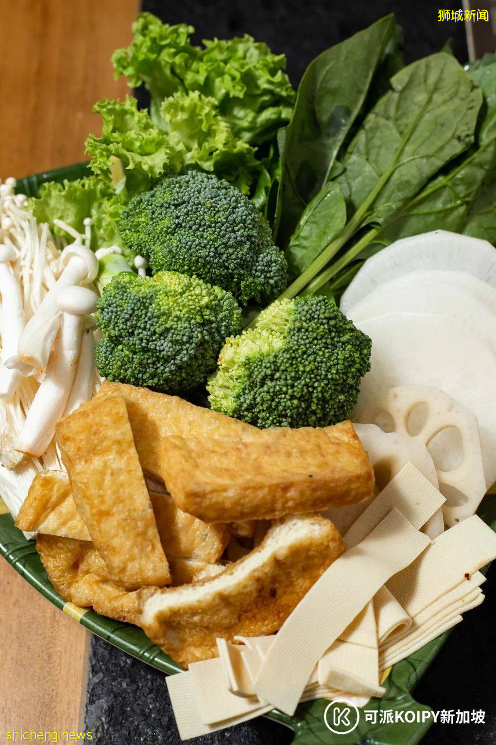 小木凳自助火锅新店开业两人同行一人免单，还送菜