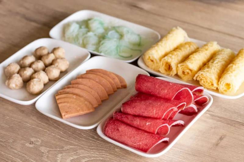 胖胖鸡携新装修强势回归!鸡公煲串烧自助买一送一,无限量供应