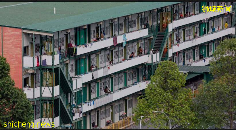 新加坡外籍客工疫情遭不公寫上訪信遭瘋傳:兄弟?爲何派警察不派醫生