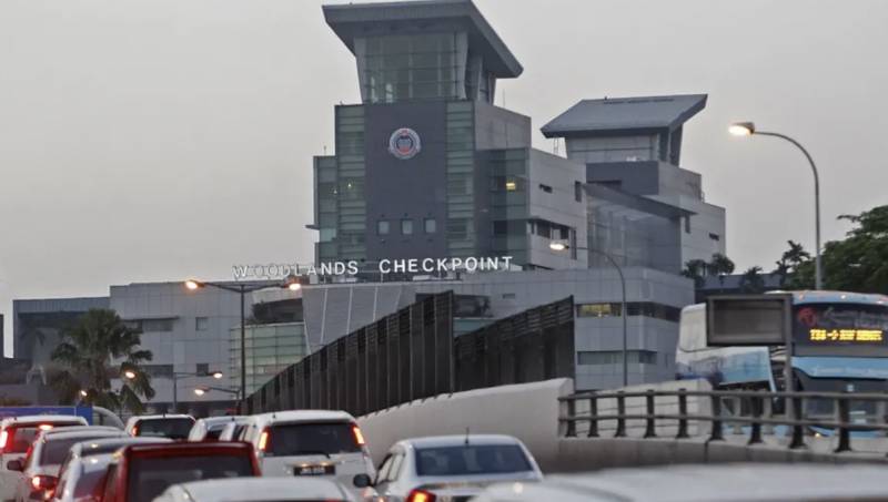 请不要走Woodlands checkpoint，因为进行紧急演习