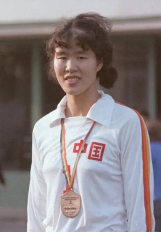 《奪冠》看哭！入籍新加坡的鞏俐，征服了中國觀衆的心