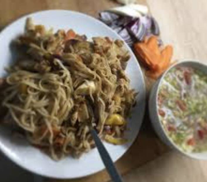 被40國禁飛後，明晚起，新加坡也禁止英國訪客入境 ！美女留學生：2020我看透了，想回國卻被罵