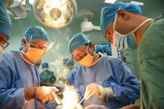 醫在獅城 爲什麽選擇新加坡