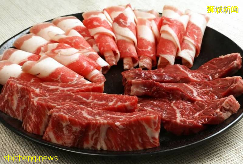 沒有什麽比烤肉更有人間煙火的美食了,獅城那些“滋滋”作響的烤肉,在向你招手