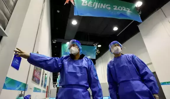 78%社区奥密克戎!前天,新加坡牛车水再现人挤人!张文宏谈北京疫情: 2022疫情或结束