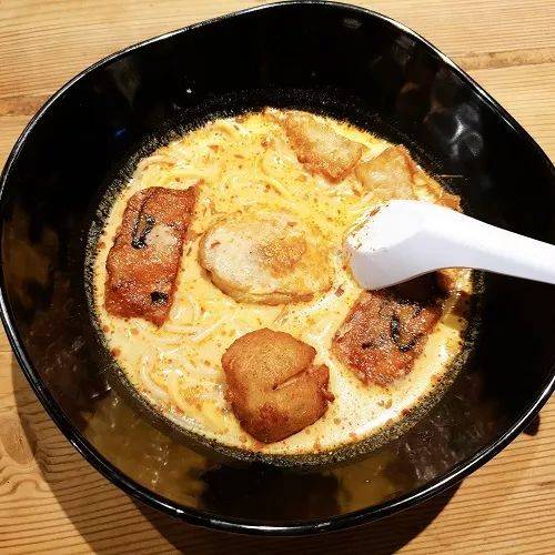 我以为只有新加坡加东叻沙好吃，原来....吃完还想打包