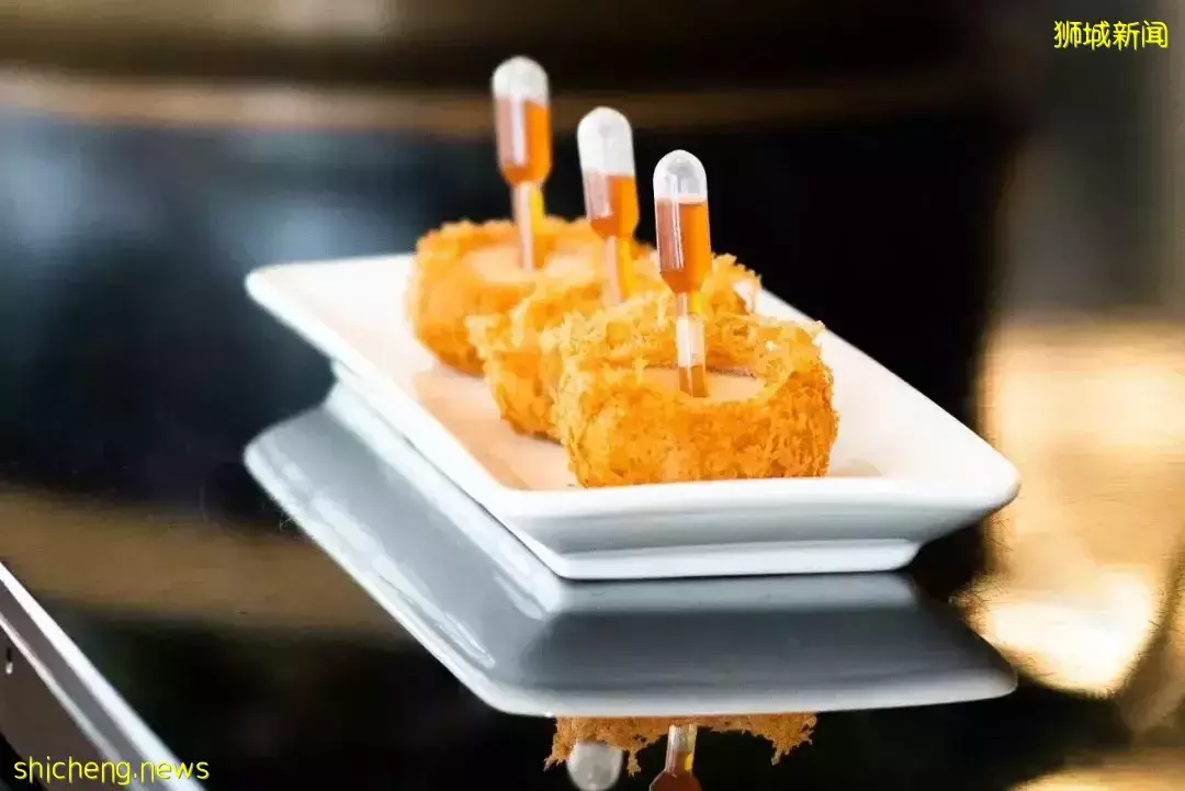 水果寿司+火焰拉面+中式点心下午茶，根本吃不过来