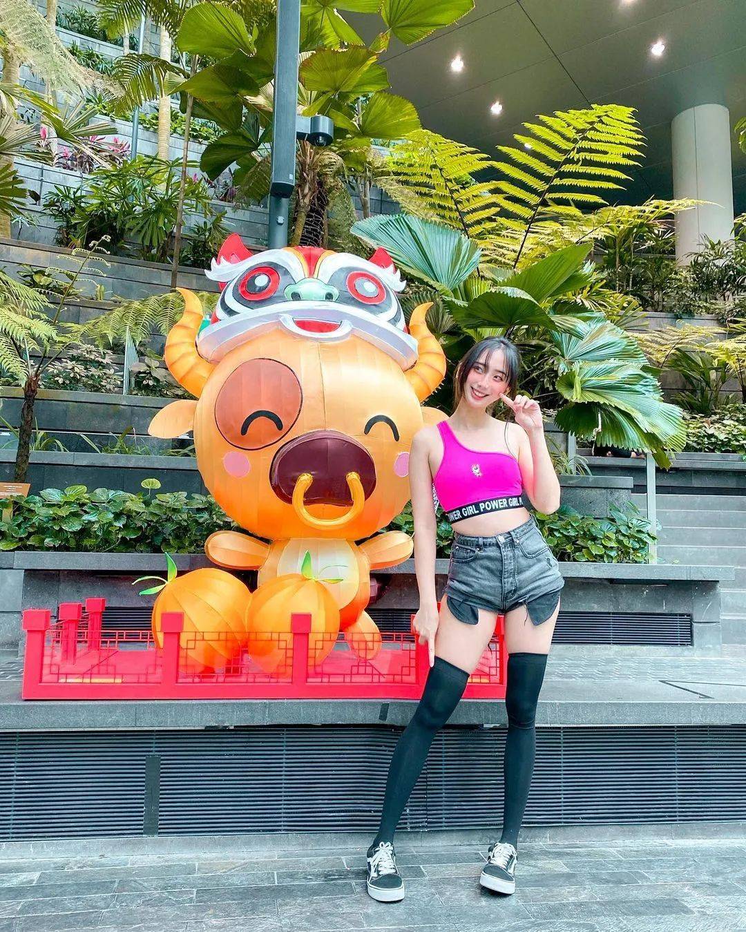 从唐人街到滨海湾花园，打卡7个地标7种牛年主题展览