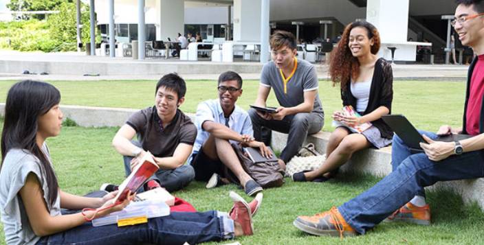 国大教授访谈:大学录取是否应该“唯成绩论”