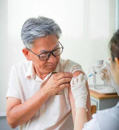 美国制药公司莫德纳申请在新加坡使用疫苗,最快月底运抵