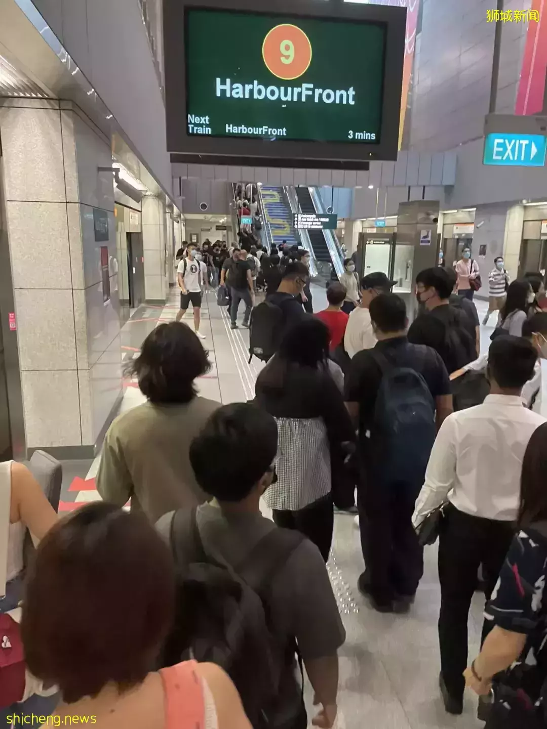 大幅反弹！新加坡再破10000例，实拍外面到处都是人！“别拿新冠当借口！”