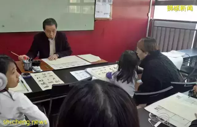 新加坡国父李光耀:如果把汉语定为新加坡的国语,将会是一个错误