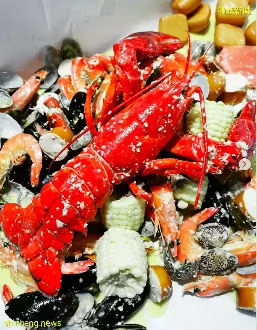 食在獅城 炎炎夏日！當然是冰啤酒和海鮮最配啦！ 坡島手抓海鮮專賣店推薦來咯