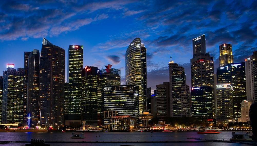 疯传!新加坡有人拿了16个月年终奖,40多万!2020各行业工资大曝光