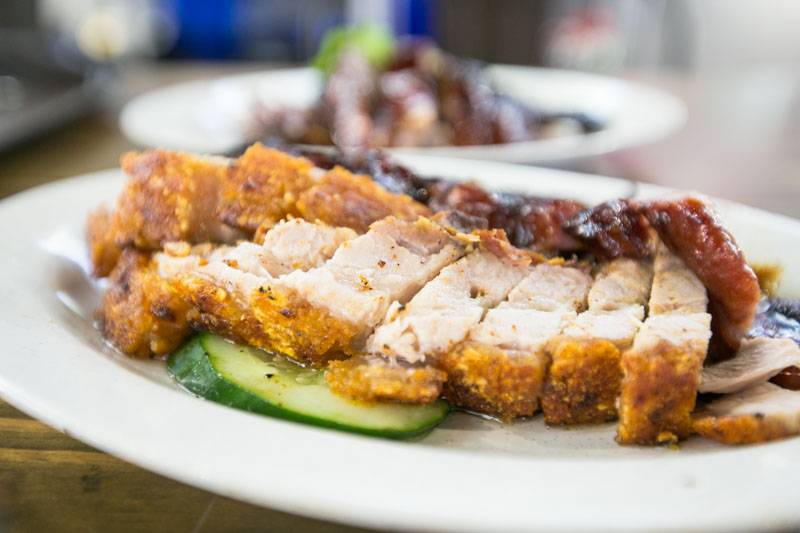 平價美食之王!新加坡最好吃的叉燒大盤點!!值得你專門跑過去排隊的那種