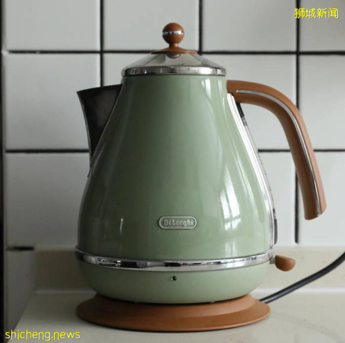 这是怎样的魔鬼保姆,居然给雇主家的水壶吐口水、装马桶水