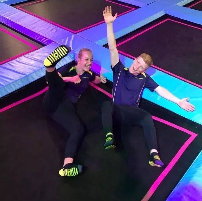 回归童真，蹦蹦跳跳你就不会老！新加坡蹦床公园合集