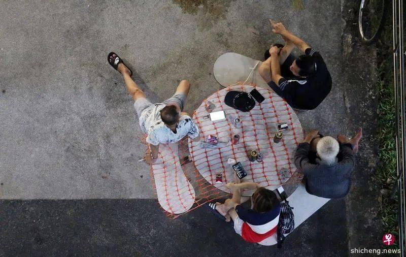 红山弄居民斥“害群之马”，无视阻断措施天天群聚赌马