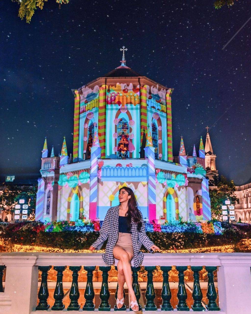 夜貓出遊🔛 10大夜間娛樂活動，開啓嗨皮夜生活！玩轉新加坡密室、保齡球、超夯貨櫃