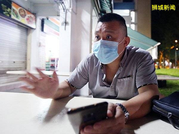 与饭摊因租金起争执  咖啡店老板锁摊赶人