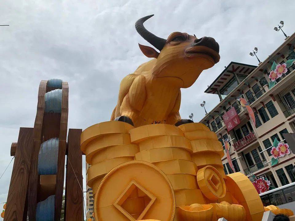 后天!牛车水88个金牛灯点亮迎春节,终于不丑了