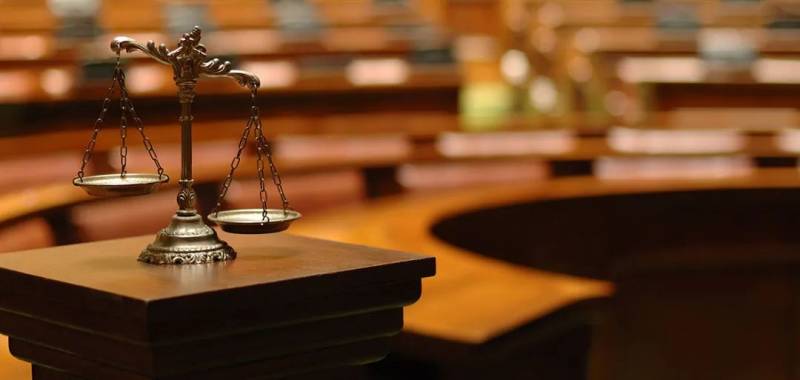 膽大包天！新加坡這個學校老師偷拍女學生裙底