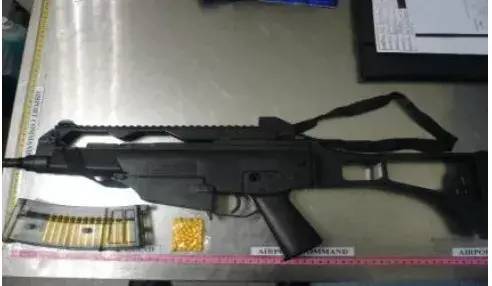 带防狼喷雾、玩具枪上街!你违法啦