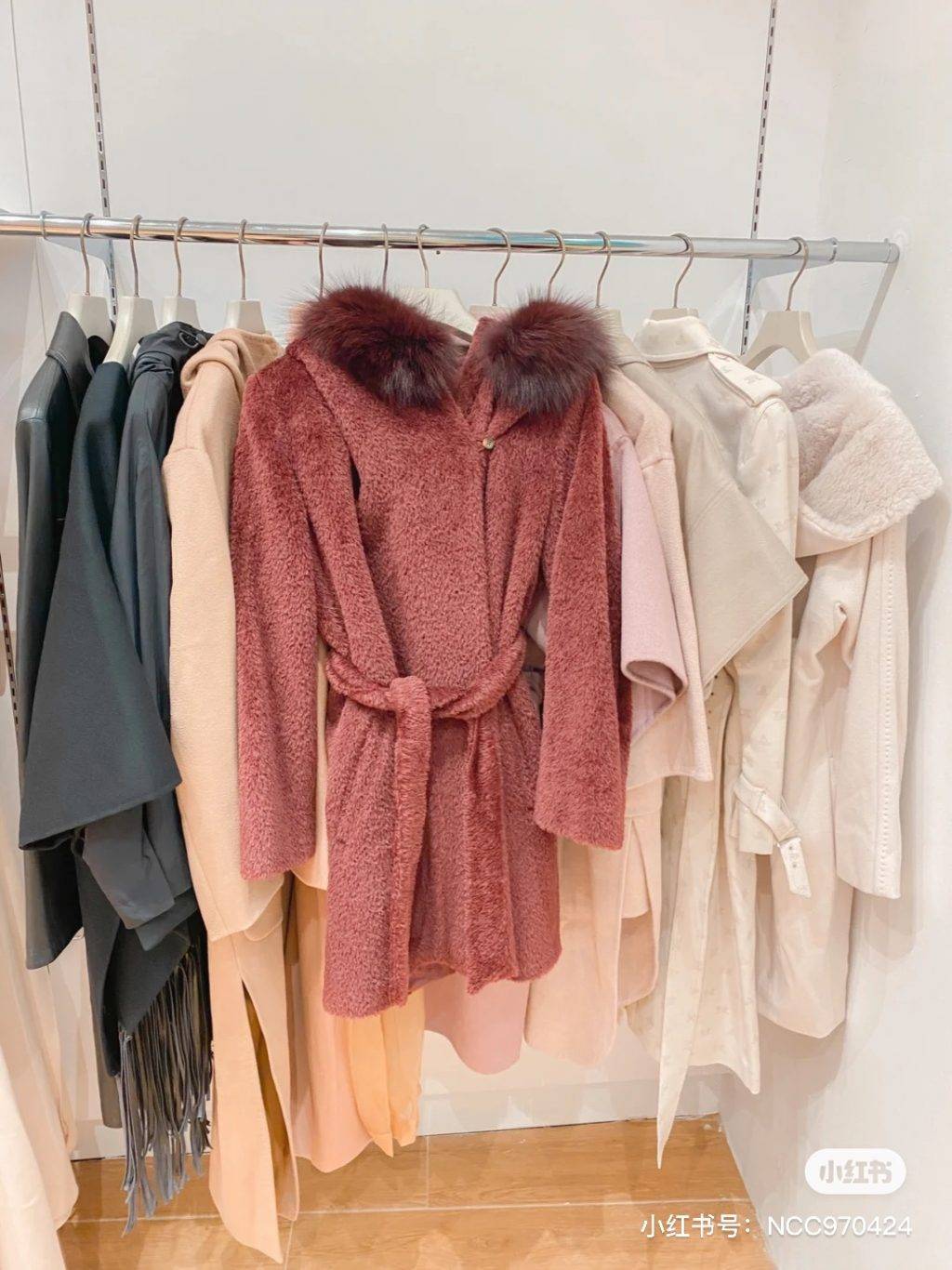 神秘大牌折扣店驚現Raffles City!Max Mara, Max & Co, Marella, Iblues, Bape, Y3等大牌幾十塊帶走