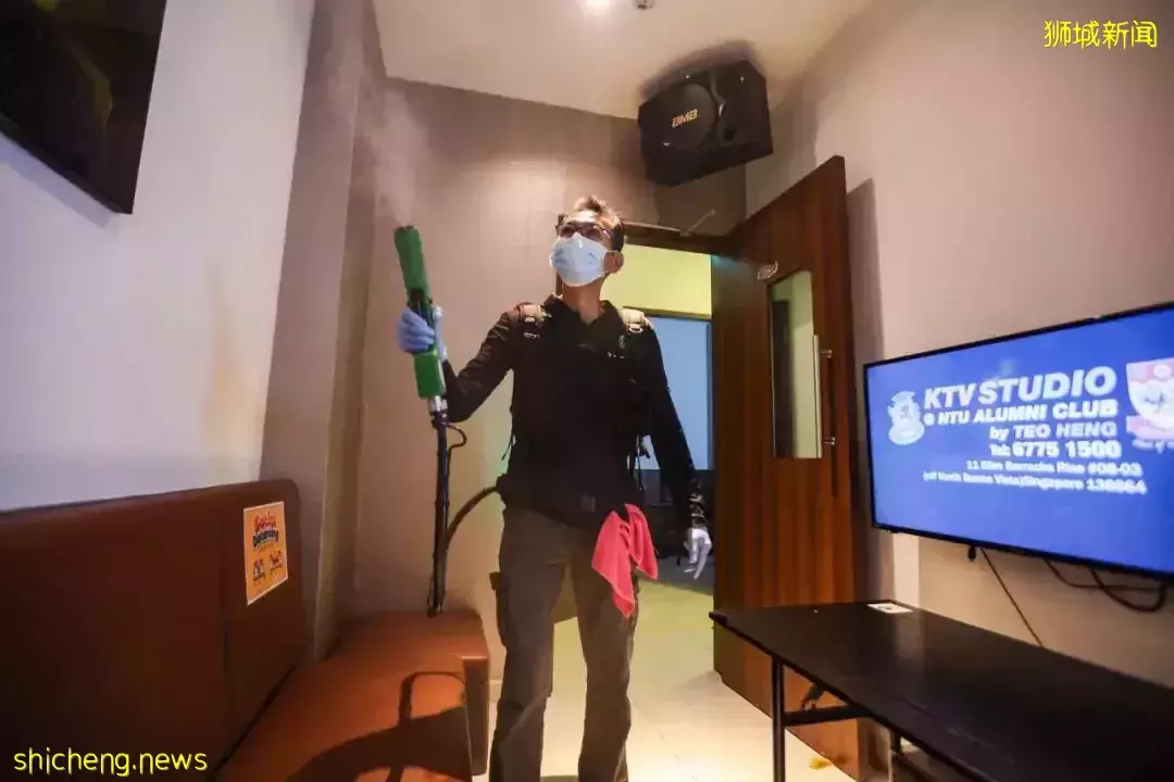 今天(19日)夜生活重啓,新加坡部分KTV預訂爆滿