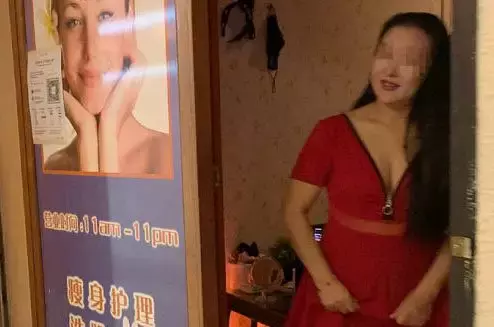 按摩女受访自揭 付万元中介费 再怕也要赚