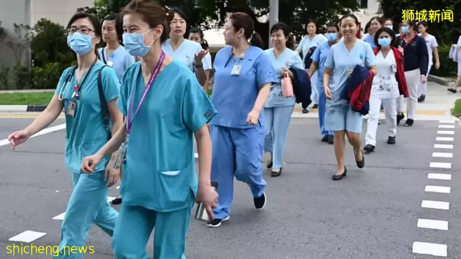 實拍!新加坡長周末人擠爆!在泰國、馬來西亞遭搶劫、被偷!網傳中國十一將開放出境遊