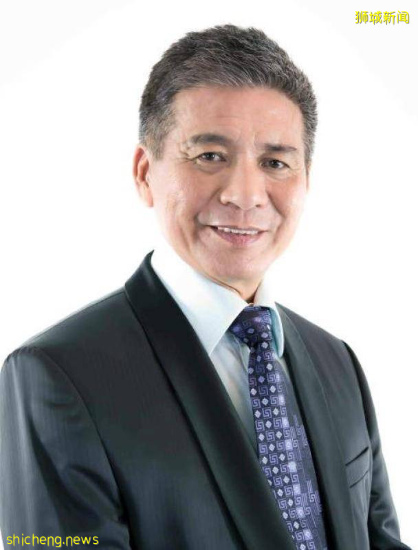 作家节邀卖鱼哥惹议 “又咸又色凭什么?”