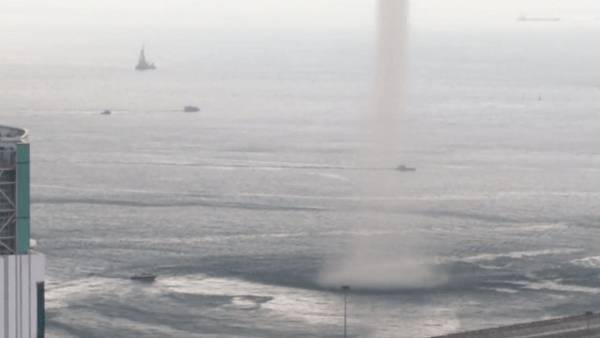 罕见!新加坡再现神奇天象,万道光芒从天空射下,50张美图刷屏